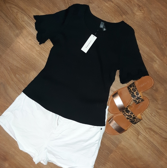 Francesca's ALYA Top - Picture 1 of 4